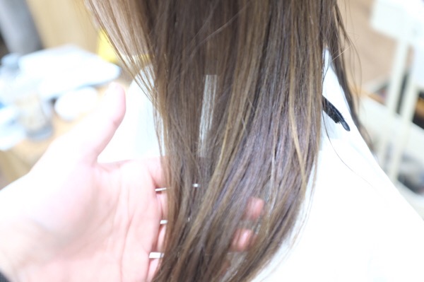 【大阪 今里 梅田茶屋町】Lily さんのFlowers（フラワーズ）のシャンプーをお客様にしたらくせ毛の収まりの良さに驚いた！
