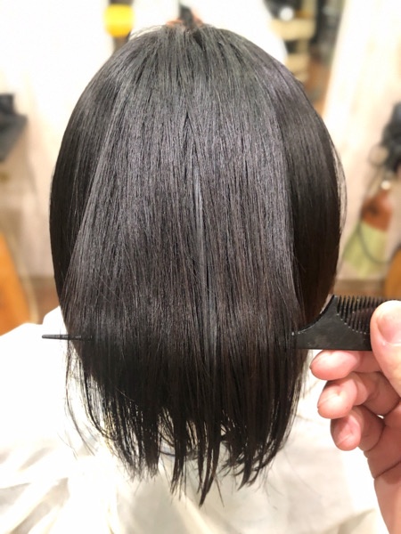 【大阪】ダメージとクセで広がる髪の毛にはジュエリーシステムトリートメントと縮毛矯正がオススメ