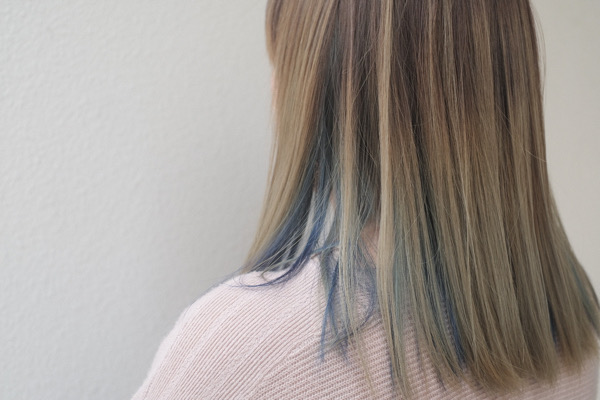 【大阪　今里】髪の毛のパサツキが気になる方には艶トリートメントとブルーのインナーカラーがオススメ